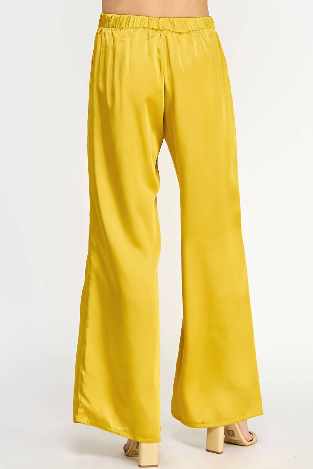 Strut & Bolt - Vendita all'ingrosso Pantalone - Donna - Pantaloni in raso a gamba larga con piega frontale15