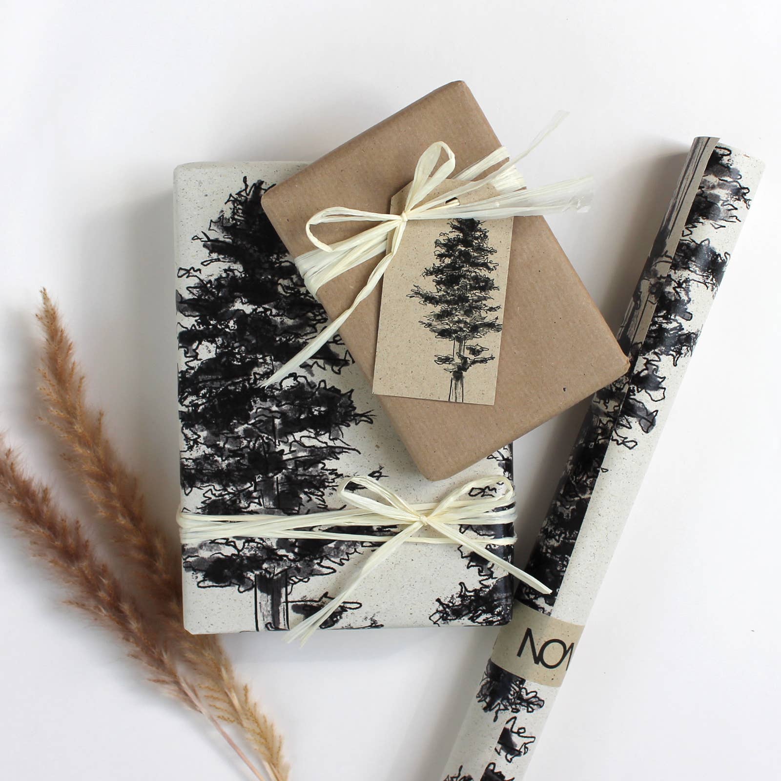 NOA Papeterie - Wholesale Wrapping Paper Roll - Gift wrap roll made of grass paper, length: 300cm, white fir1