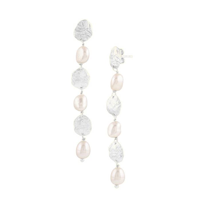 Statement-Ohrringe aus geschmolzenem Silber mit Perlen in Hülle und Fülle für den Großhandel von Protsaah