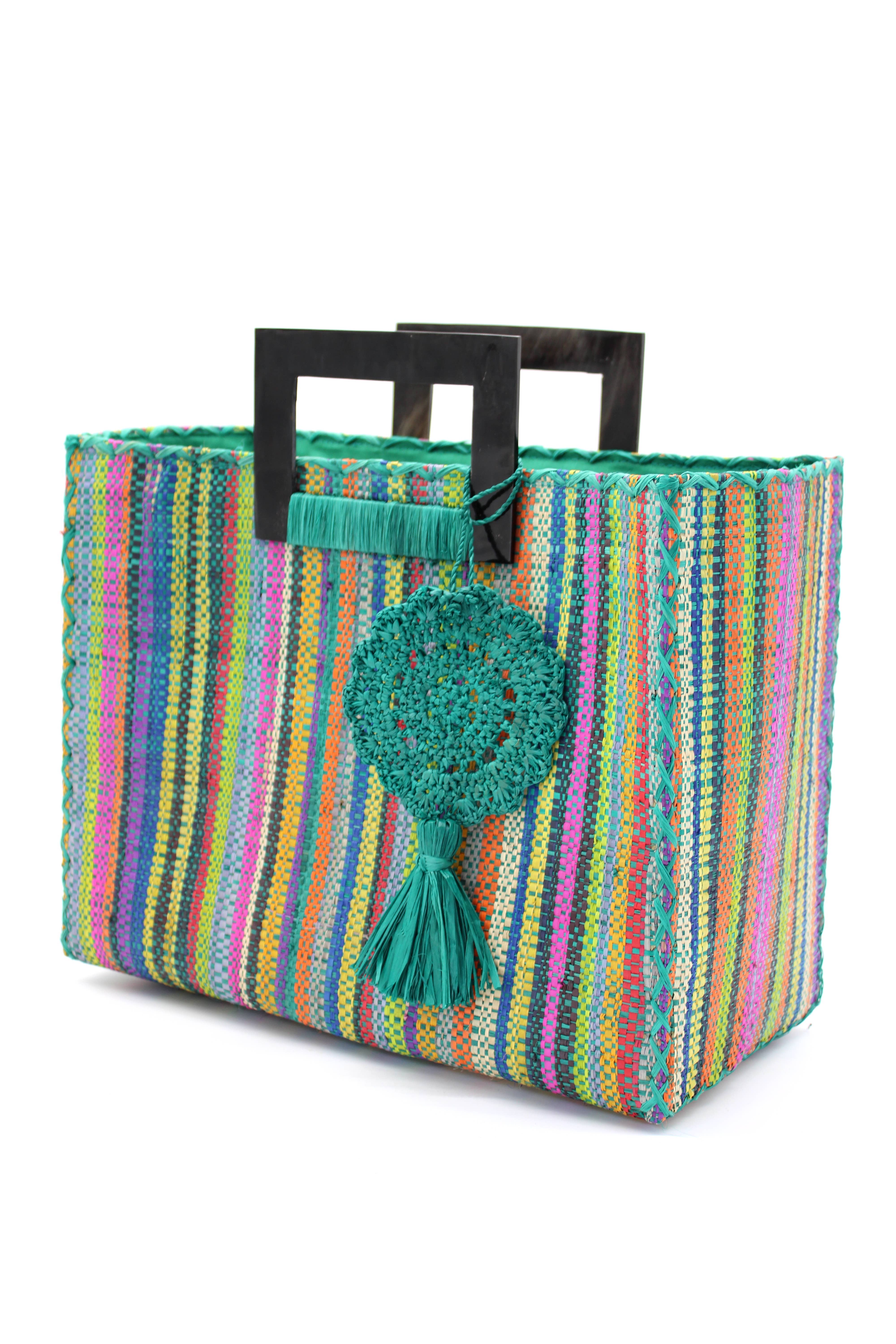 Shebobo – Großhandel Henkeltasche – Damen – Stevie Schultertasche aus Stroh mit Hornhenkeln und Quaste4