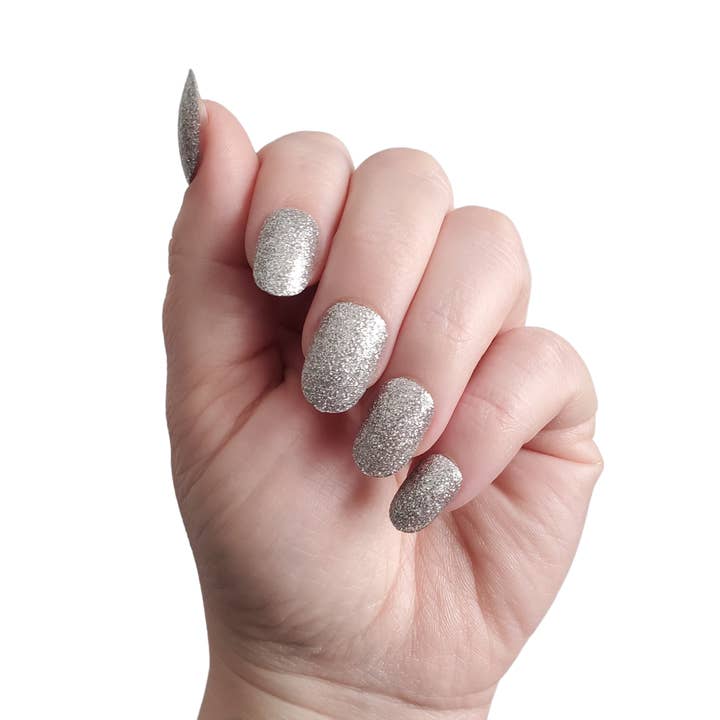 Ivy & Ash - Wholesale Press-On/Fake Nails - Diamond | Sparkling Silver Glitter Holiday Press-On Nails