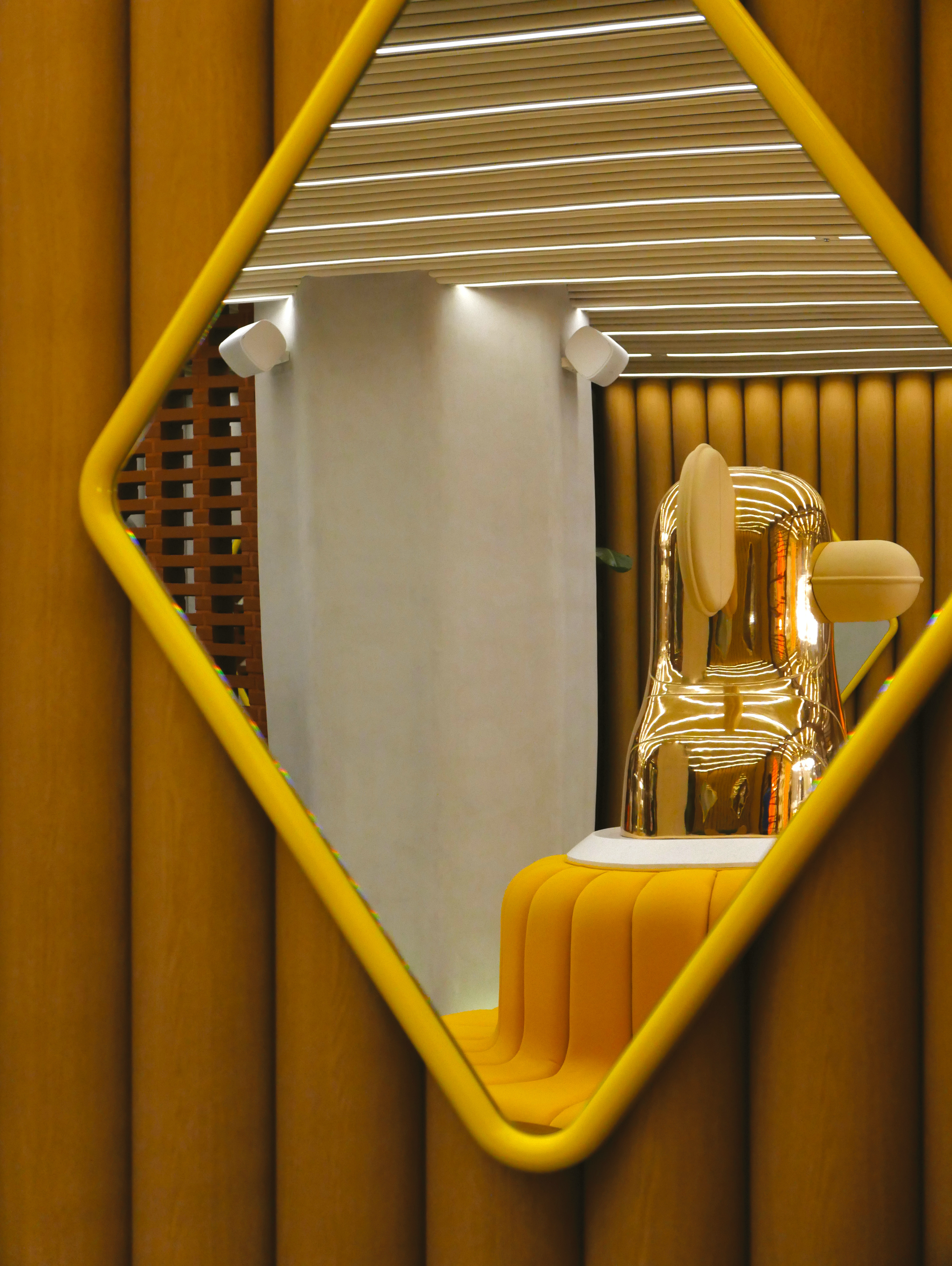 gestalten & teNeues - Wholesale Display Book - Jaime Hayon7