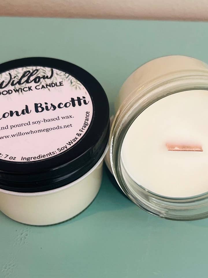 Bougie Woodwick Biscotti aux Amandes 7oz pour la vente par Willow Home Goods