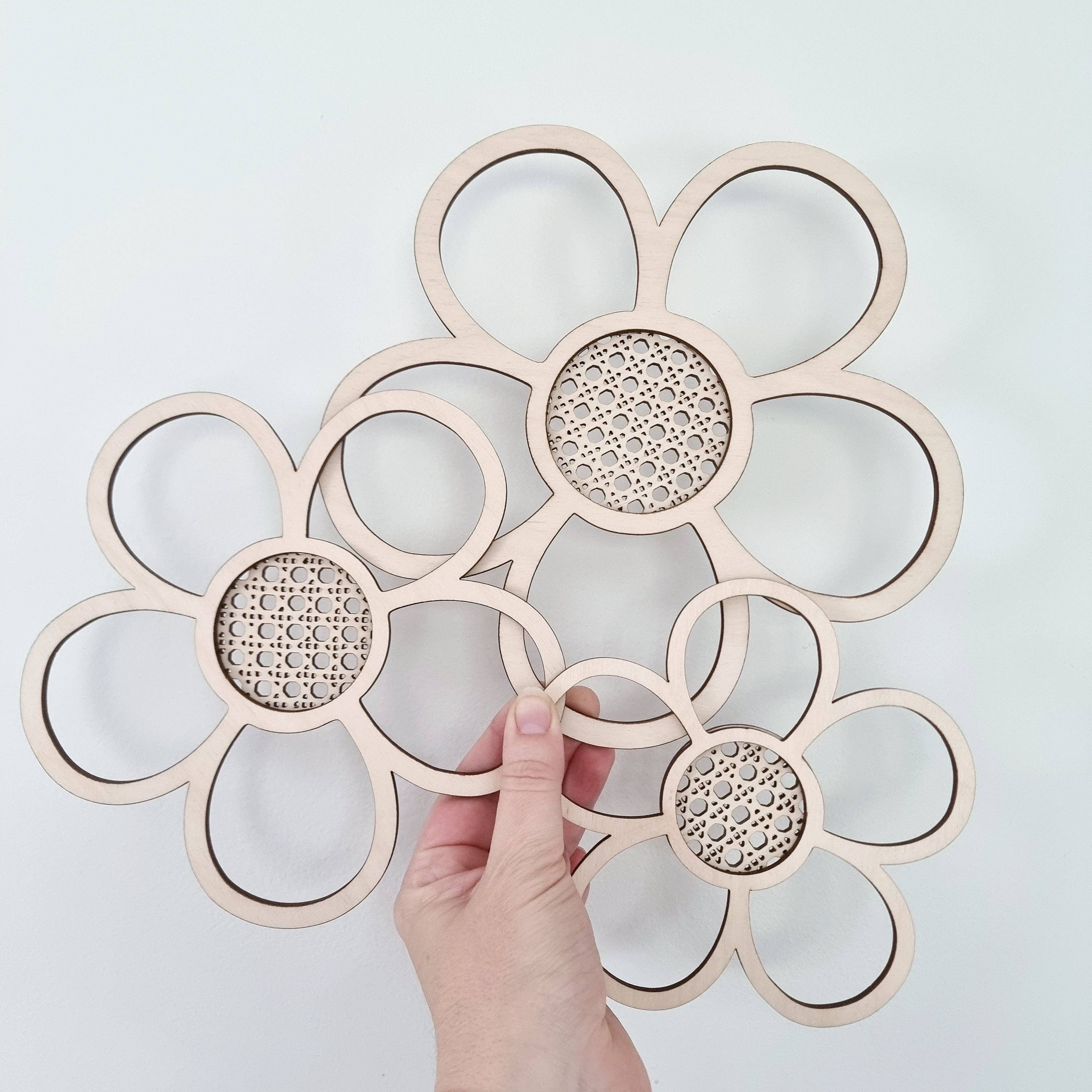 Felt in Bloom - Wholesale Wall Accent - Rattan look Daisy Trio Wall Decor0