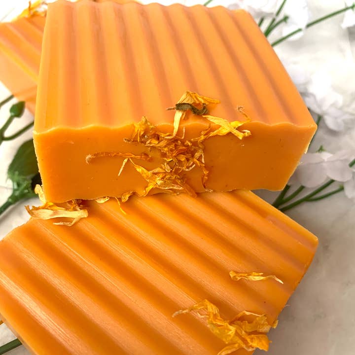 Mellow Melanin LLC - Wholesale Bar Soap - Turmeric Manuka Honey Brightening Soap Bars