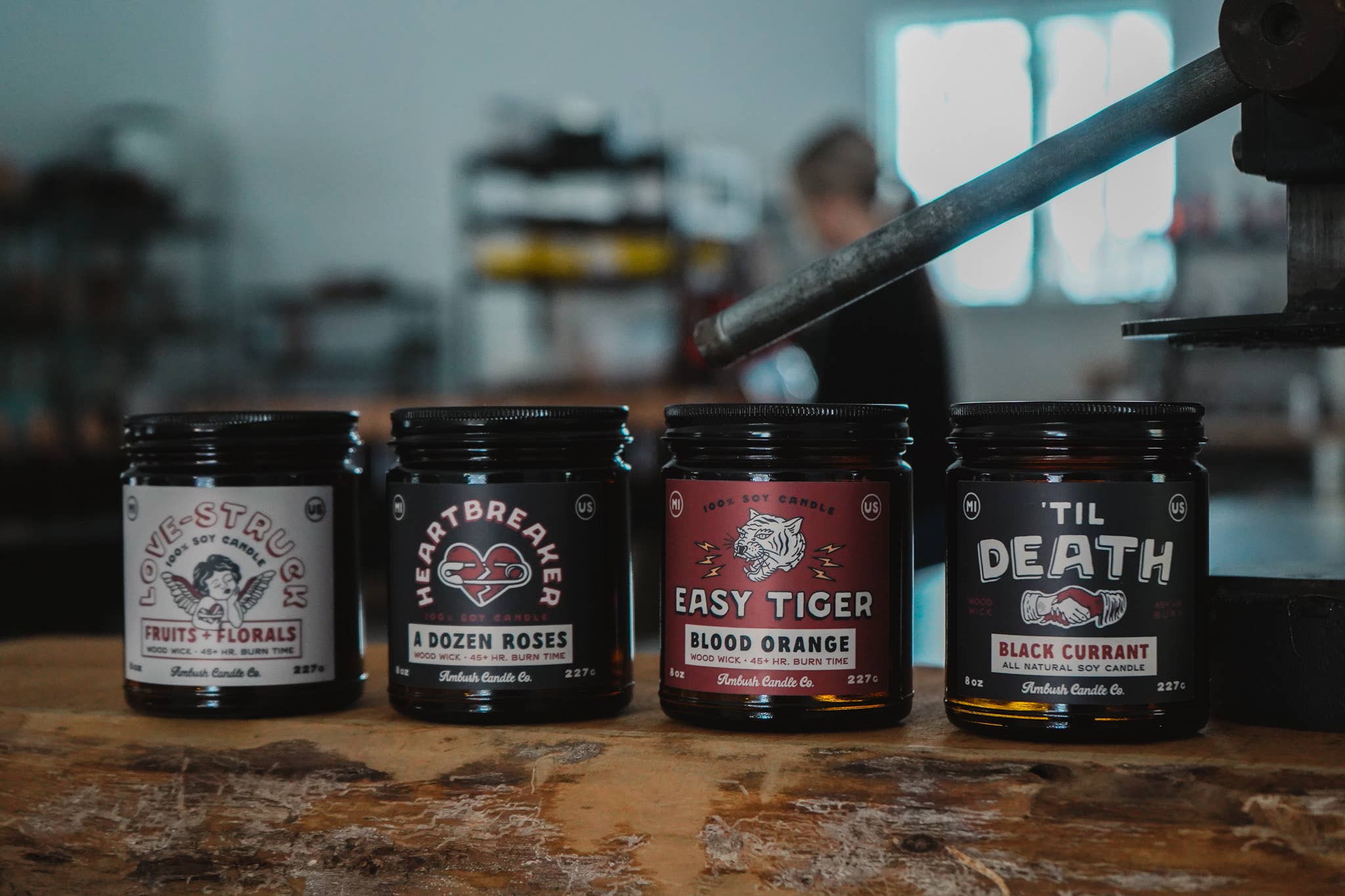 Ambush Candle Co. - Venta al por mayor Velas en tarros - Easy Tiger | Vela de soja de 8 oz, naranja sanguina6