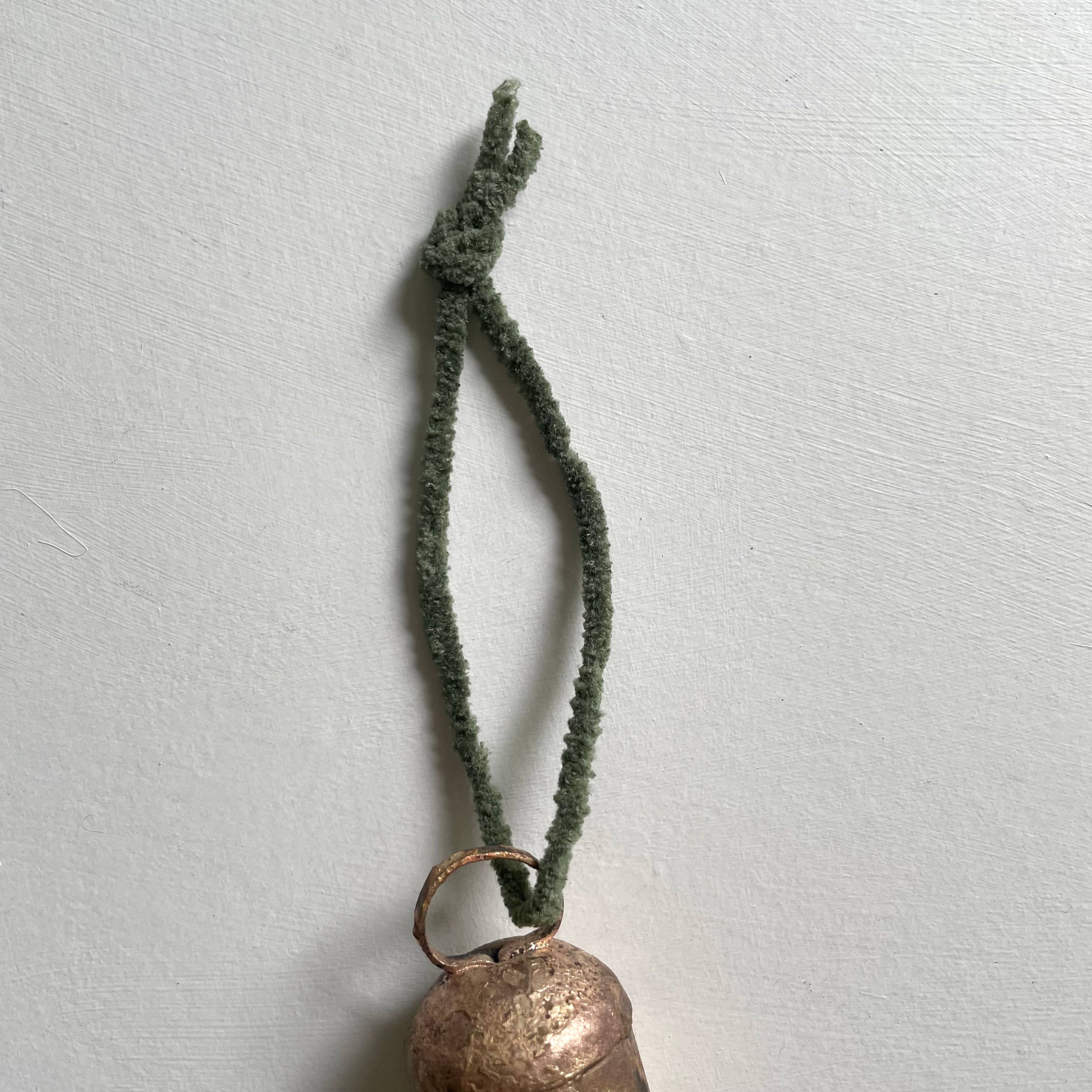 fort & field - Wholesale Ornament - 1 3/4" rounded tin brass bell rustic ornament jute twine1