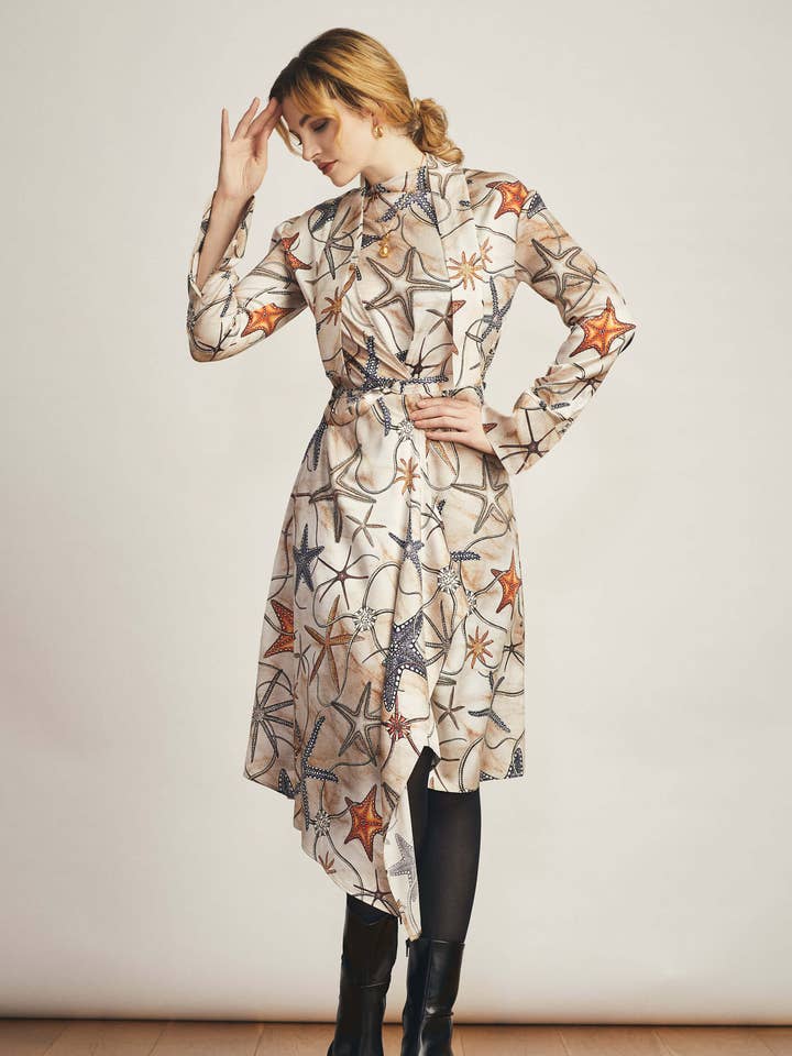 Vestido cruzado estampado de seda Stella Marine para venta al por mayor de Aqua-Rock