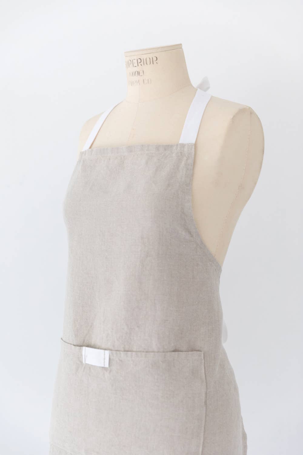 Heirloomed Collection - Wholesale Apron - Keepsake Jar Linen Adult Bistro Apron Oatmeal1