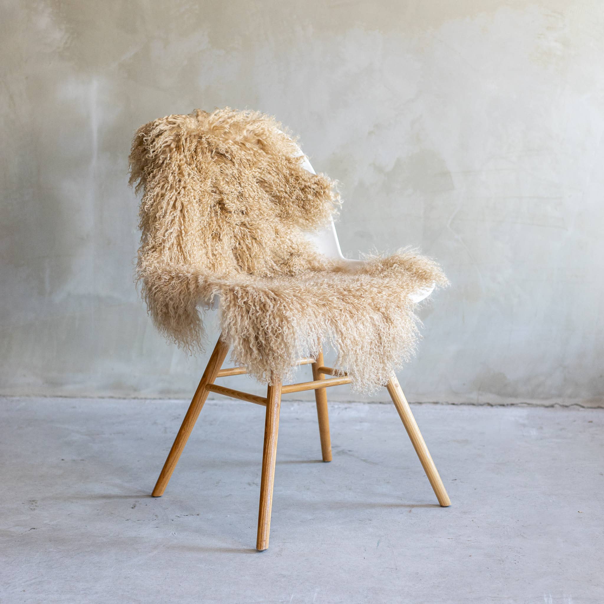Van Buren - Wholesale Chair Cushion - Tibetan sheepskin | 14 Colors4