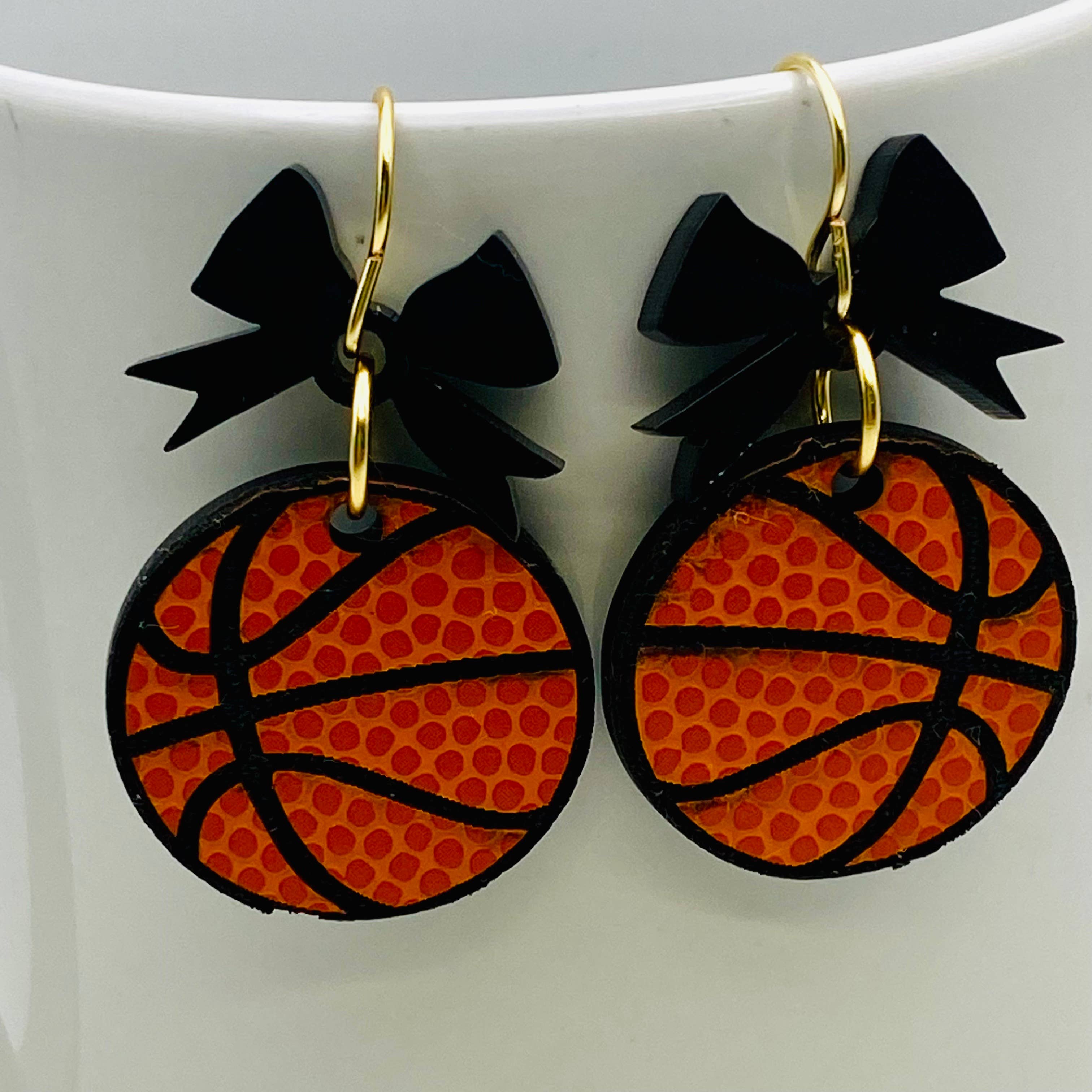Sandy Lou Designs - Vente Boucles d'oreilles pendantes - Boucles d'oreilles esprit jour de match de basket-ball5