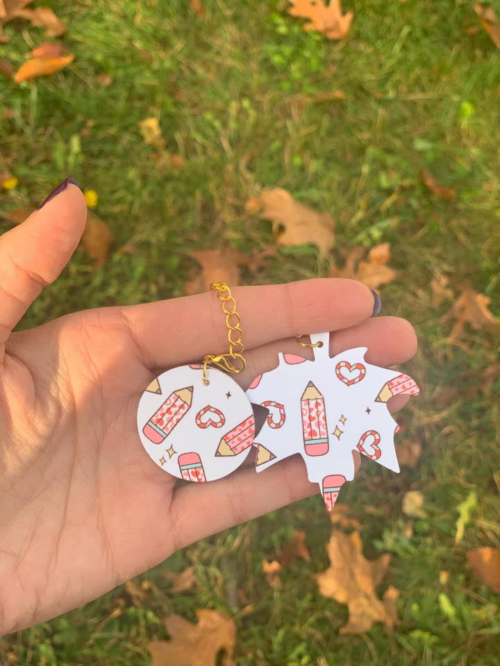 Leraar Tumbler Bedels | Cadeau voor Onderwijzer | Beker Bedel voor wholesale door The E Tribe Co.