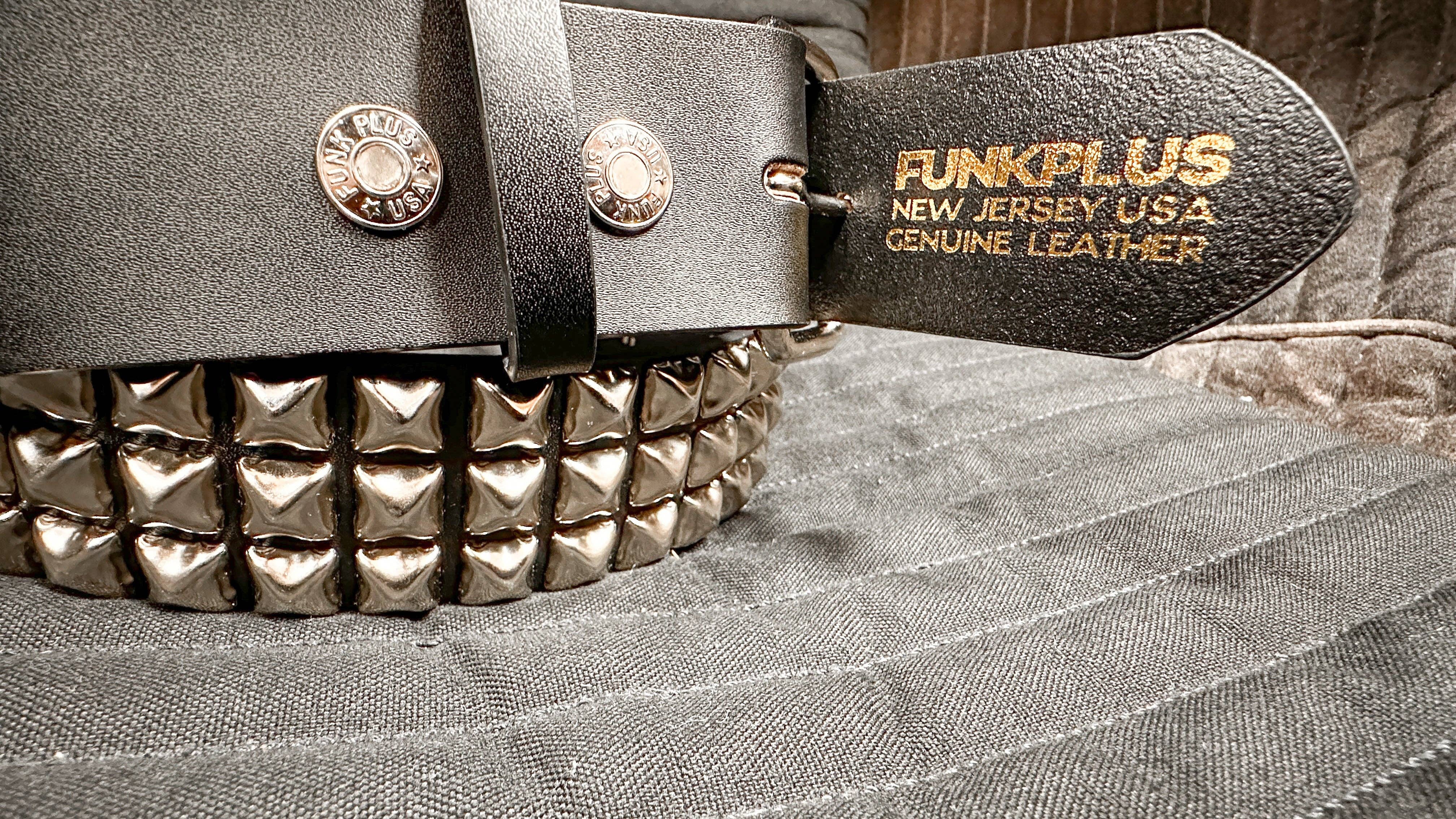 Funk Plus – Großhandel Gürtel – Damen – BT104 Gürtel mit 3 Reihen silberner Pyramidennieten und abnehmbarer Rollenschnalle15