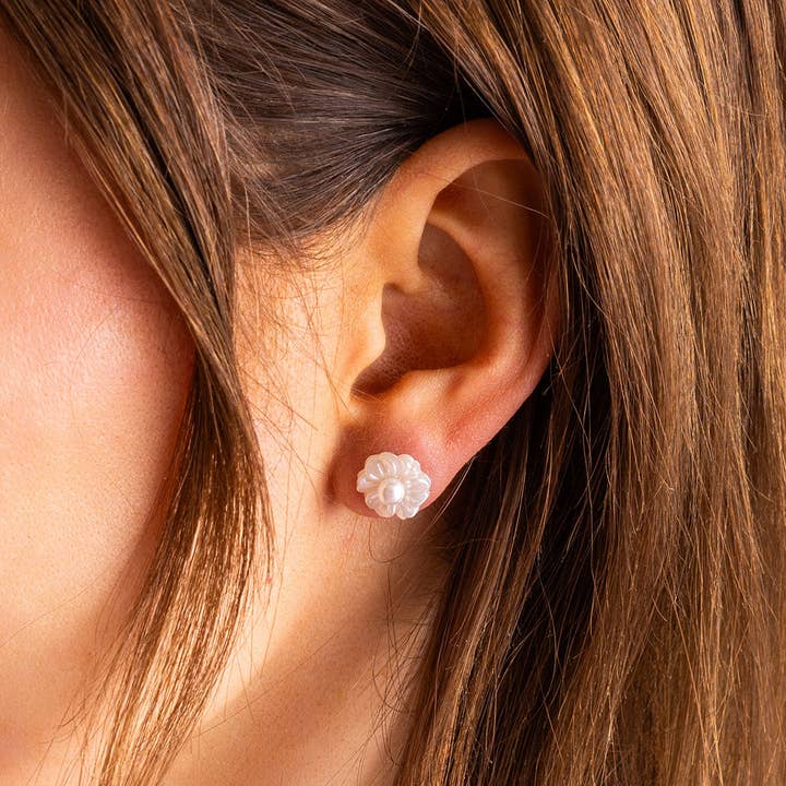Taylor Elliott Designs - Wholesale Stud/Post Earrings - Stud Earrings - Pearl Flowers - Amelia1