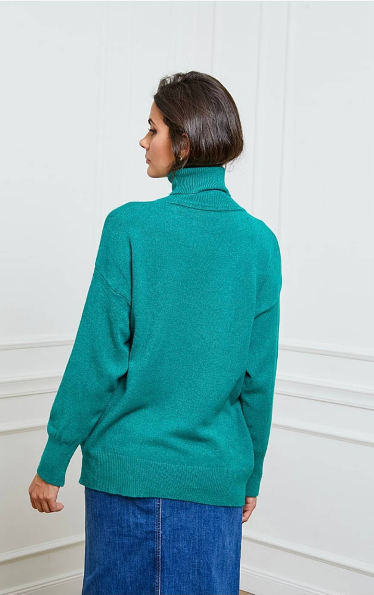 LÉA & LUC – wholesale Knitted jumper – Women′s – Turtleneck sweater with pockets REF. 003056