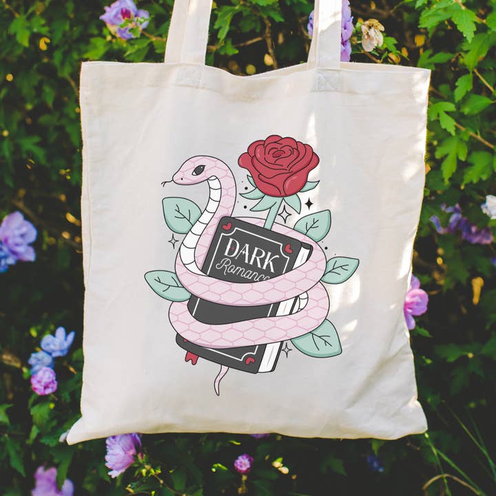 Boekwinkel Tas | Lezers Cadeauwinkel | Donkere Romantiek Roos voor wholesale door Literari Goods, Co | Book Themed Candles + Gifts