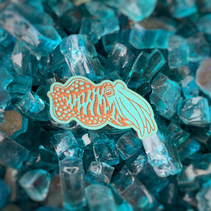 Fin Pin Shop - Wholesale Lapel pin/button - Cuttlefish Eco-friendly Wood Pin1