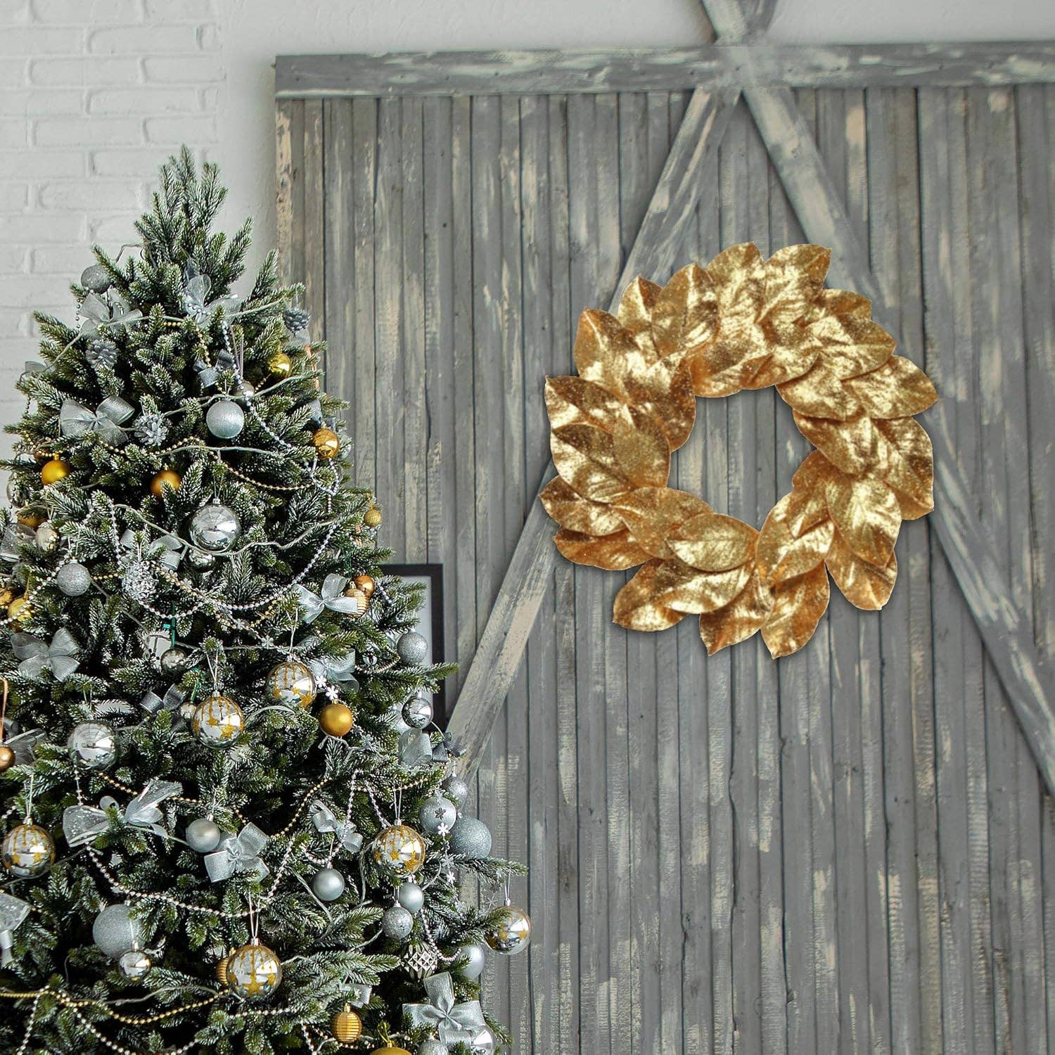 Larksilk - Wholesale Wreath - Glittered Gold Wreath Christmas Collection3