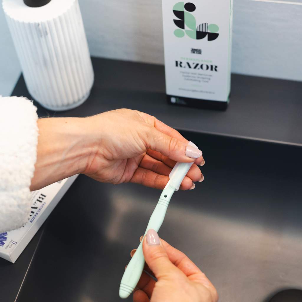 Jungle Culture - Wholesale Wenkbrauwscheermes/Shaper - Dermaplaner wenkbrauwscheermes - herbruikbare metalen scheermesjes (Shaper)12