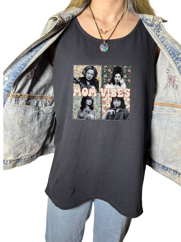 Mom Vibes Tanktop für den Großhandel von NyteSky Apparel