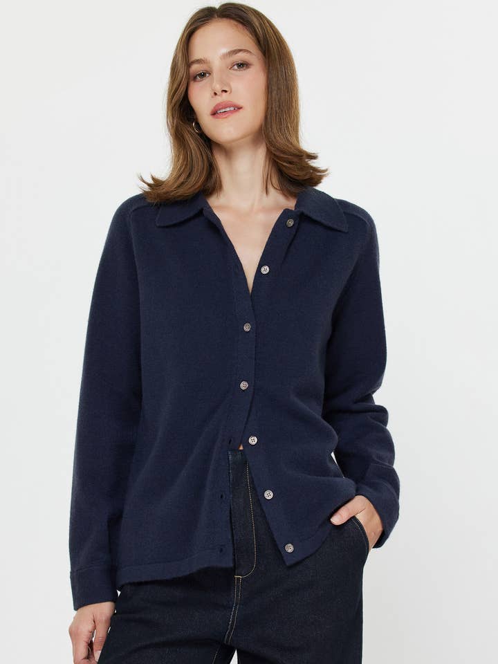 Manteau en tricot boutonné pour la vente par Current Air