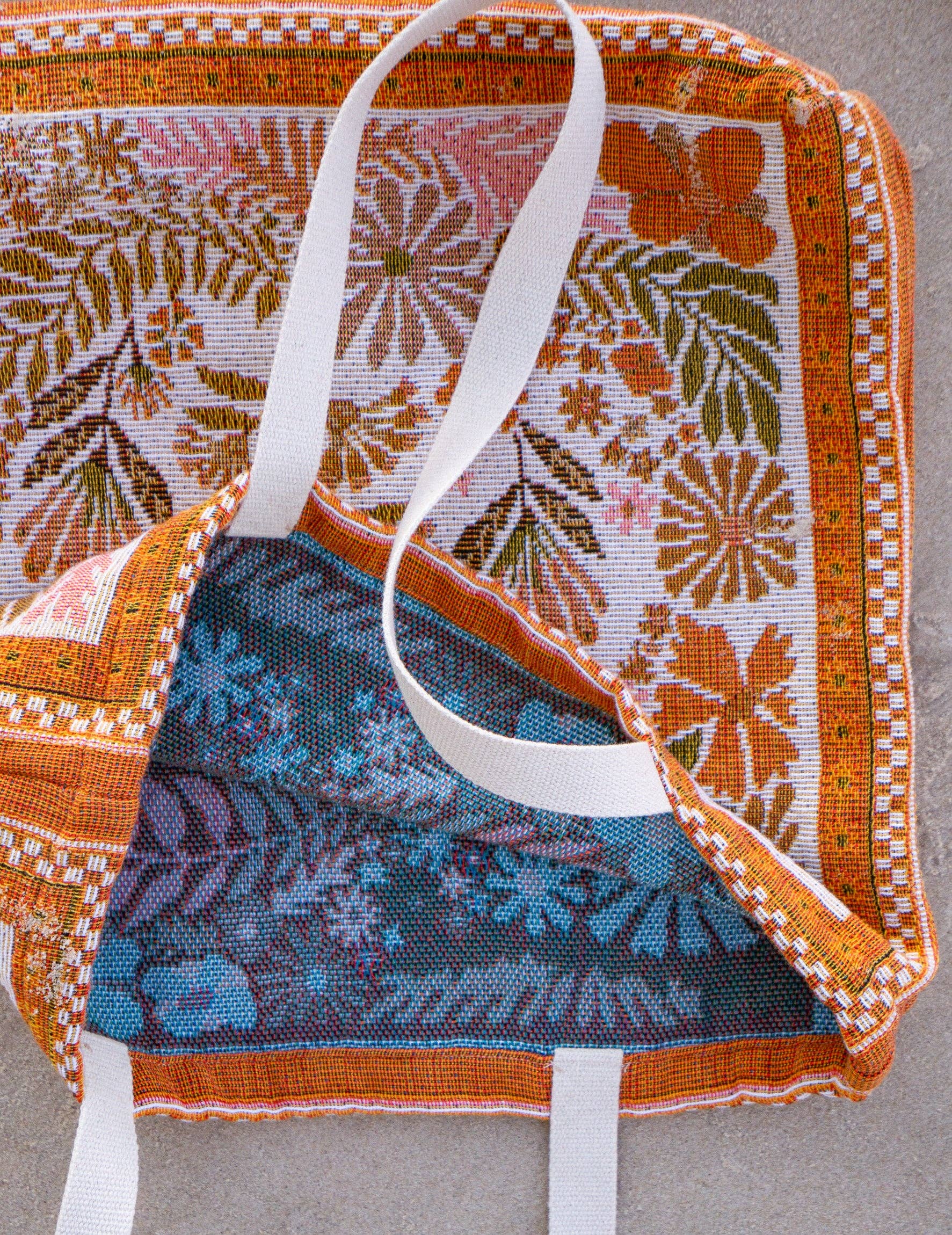 Salty Aura - Wholesale Tote bag – Women's - The Dahlia Bag1