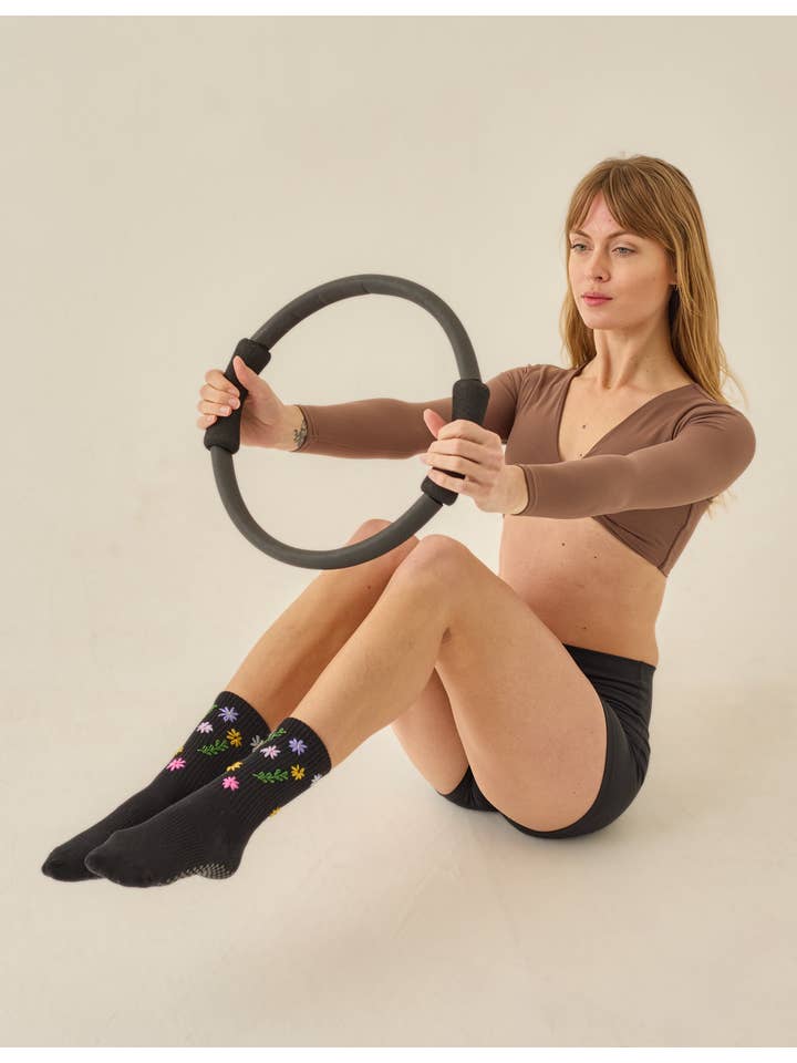 LUCKY HONEY - Wholesale Socks - Women's - The Wild Flower Grip Sock6