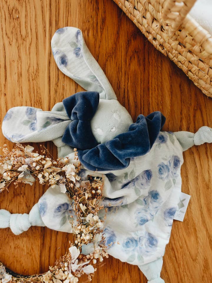 PROTOTYPE - Knuffeldoekje Fluweel Chouchou - Assia voor wholesale door Louis & Jules Stambouli Conseil