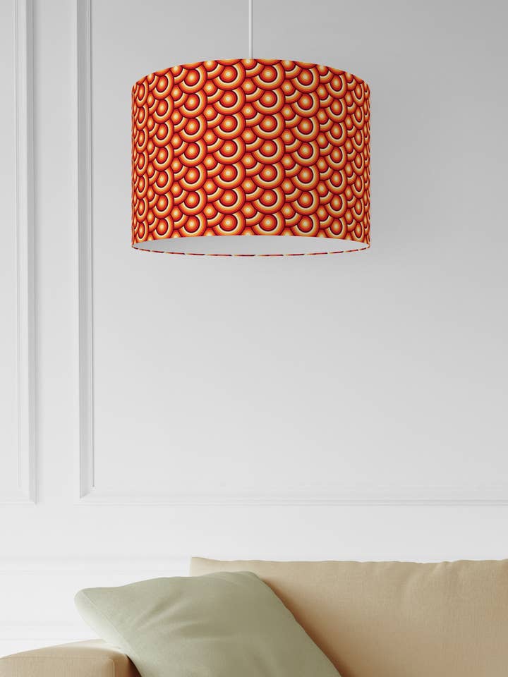 Orangefarbener Retro-geometrischer Lampenschirm - Handgefertigte Beleuchtung aus den 1970er Jahren für den Großhandel von Shadowbright