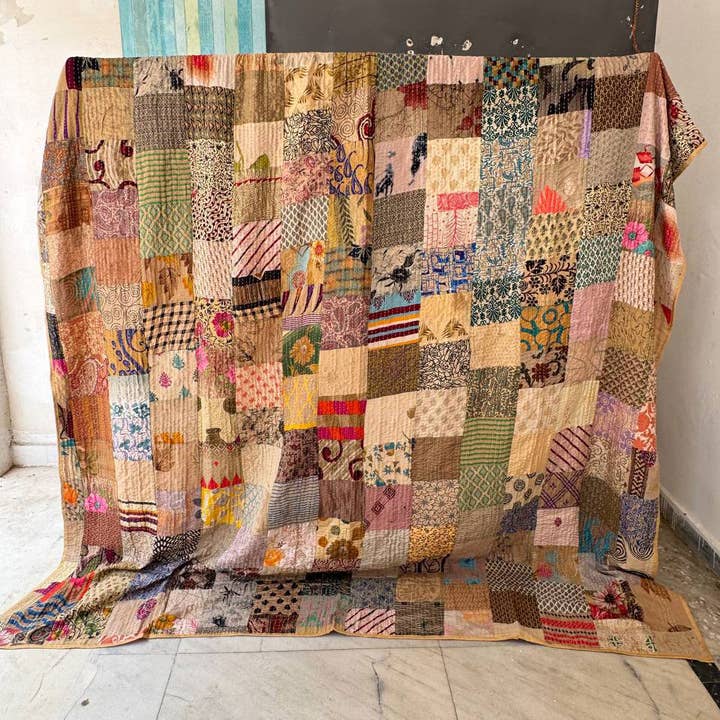 bhavnas boutique - Wholesale Quilt - Assorted Sari Silk Patchwork Quilt Kantha Stitched Bedspread0