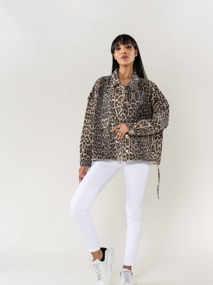 Nina Carter - Wholesale Denim Jacket - Women's - Oversized Denim Jacket Nina Carter large pockets S56248