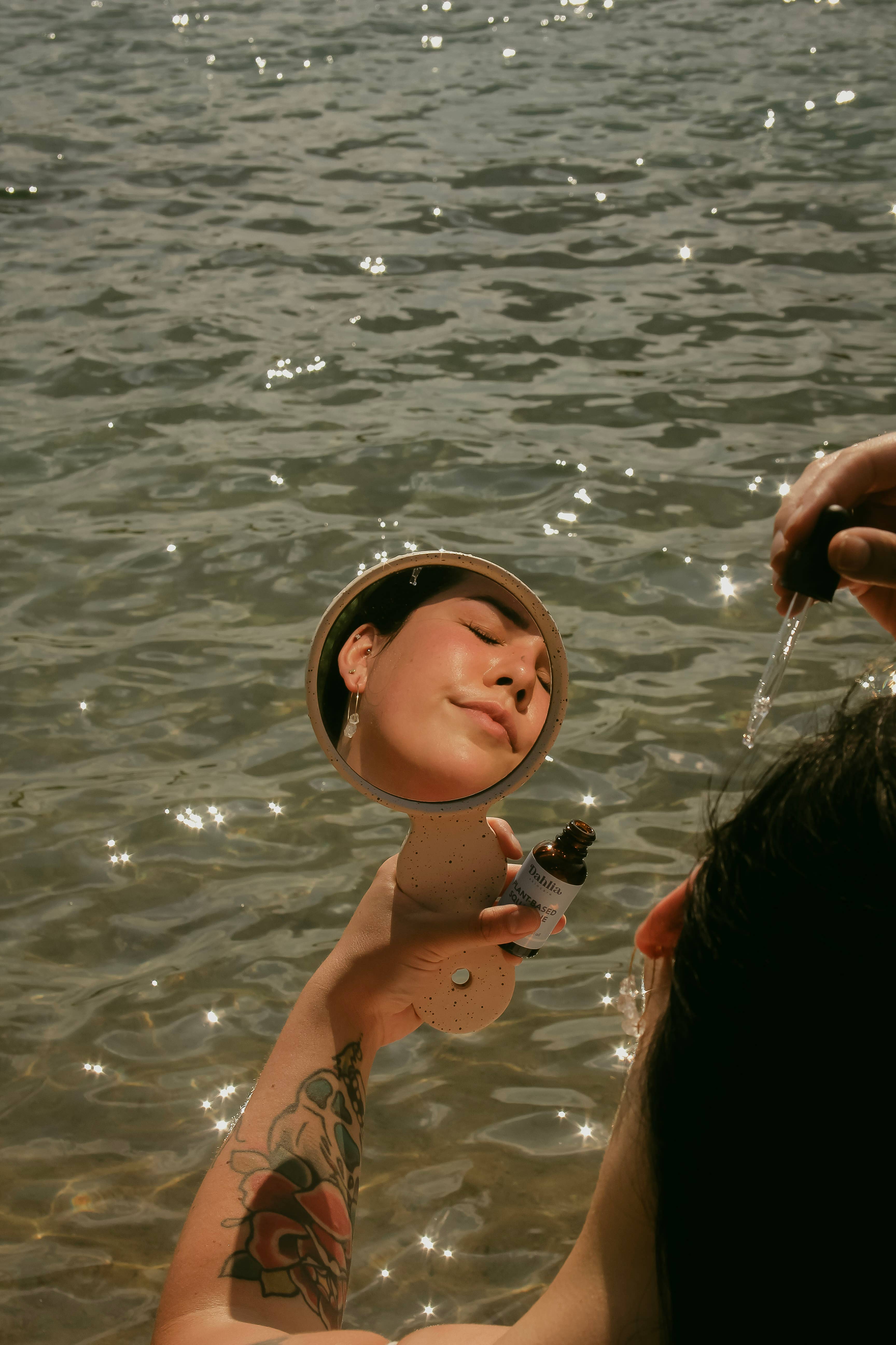 Dahlia Skincare - Wholesale Facial Oil - Plant-Based Squalane Facial Oil3