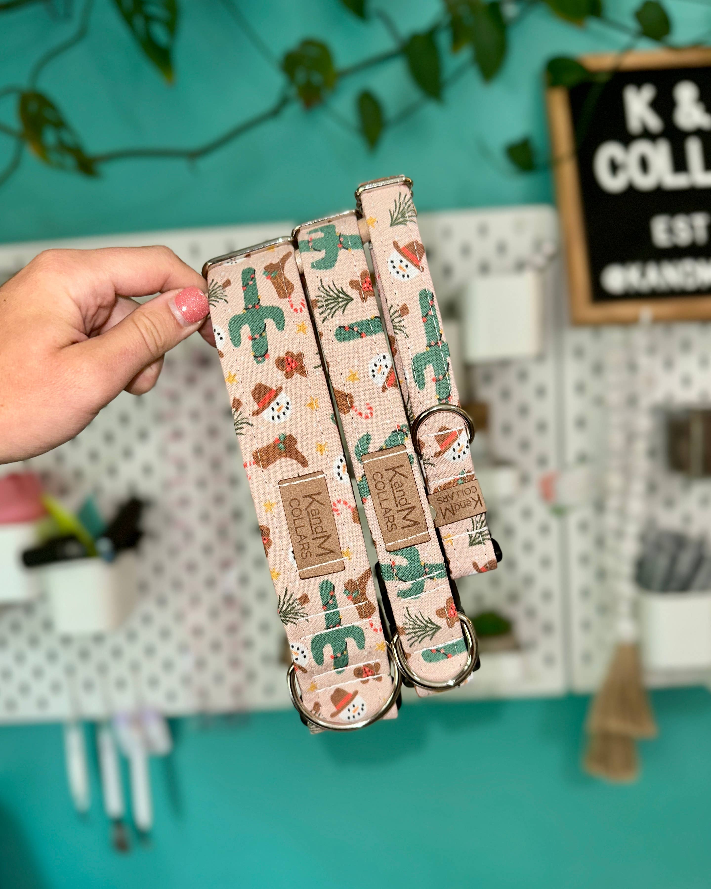 K and M Collars - Vente Collier – chien - Collier pour chien Cow-Boy de Noël avec boucle plastique noire0