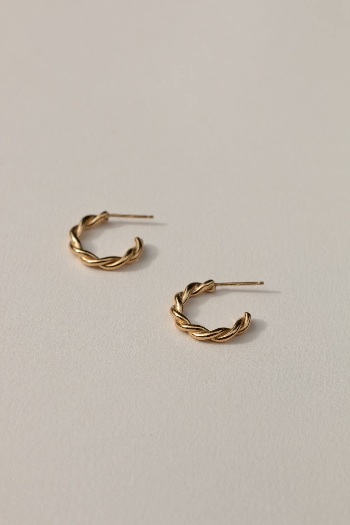 YEWŌ Collective - Vendita all'ingrosso Orecchini a cerchio - Cerchi Zinga (Sm/Lg)3