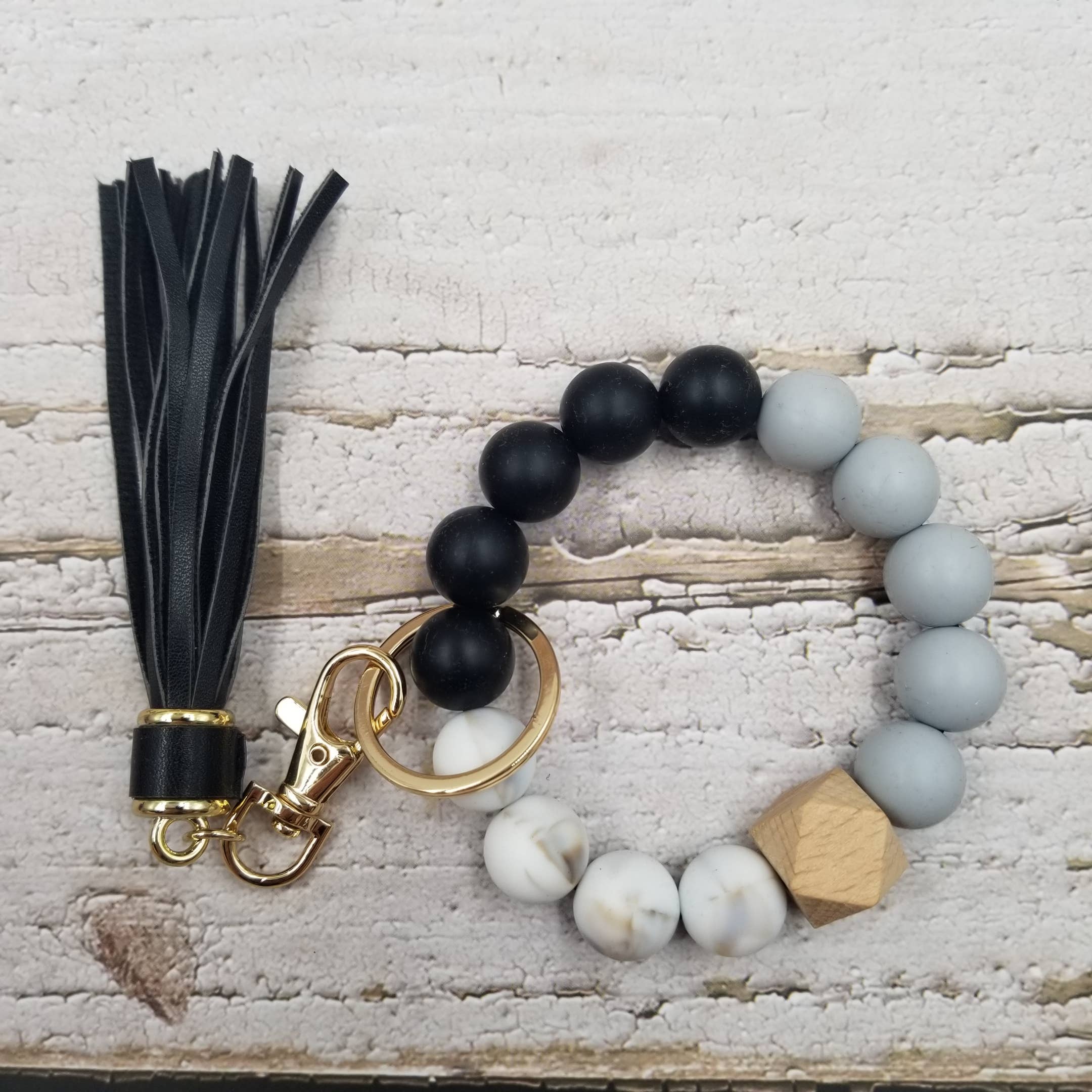 Treasure Wholesale - Wholesale Keychain - Women's - Handmade Silicone Bead Bangle Keychain9