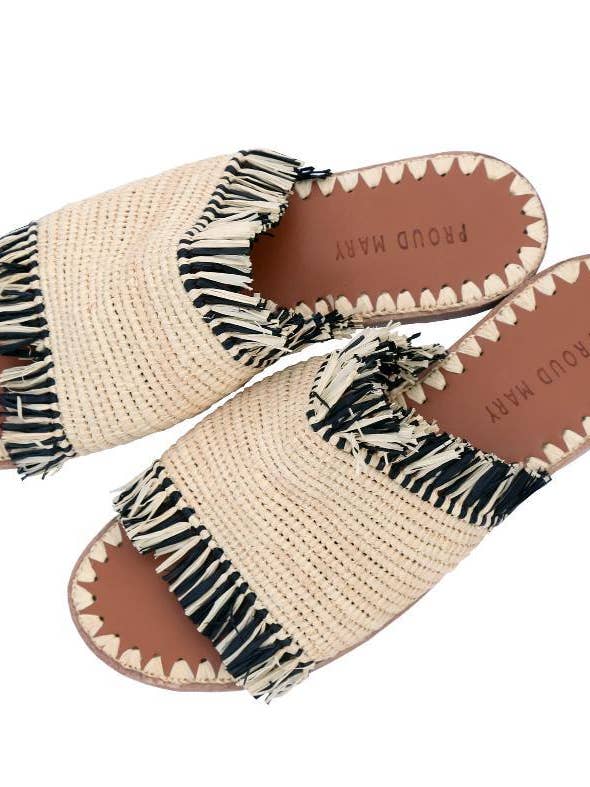 Ciabatta con frange in rafia (naturale/nero) per la vendita all'ingrosso da parte di Poema Swim