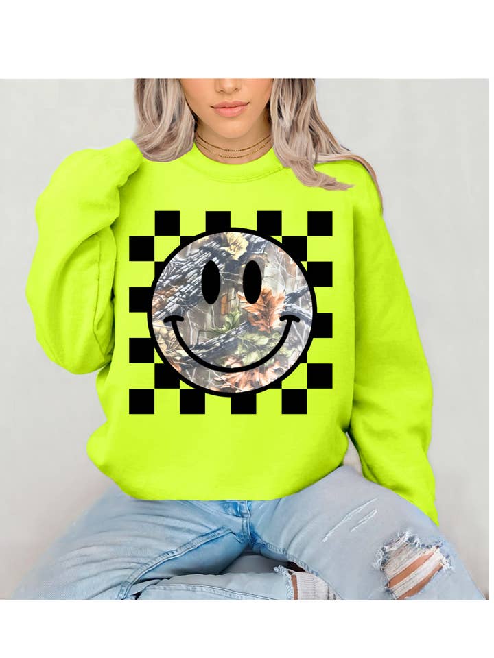 Grafisk sweatshirt med camo-smiley ansigt for engroshandel hos 4 little hearts