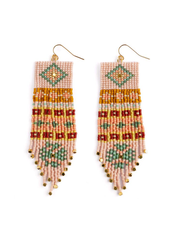 Kralen Handgeweven Shisha Fringe Oorbellen (Roze) voor wholesale door Mayana Designs Co