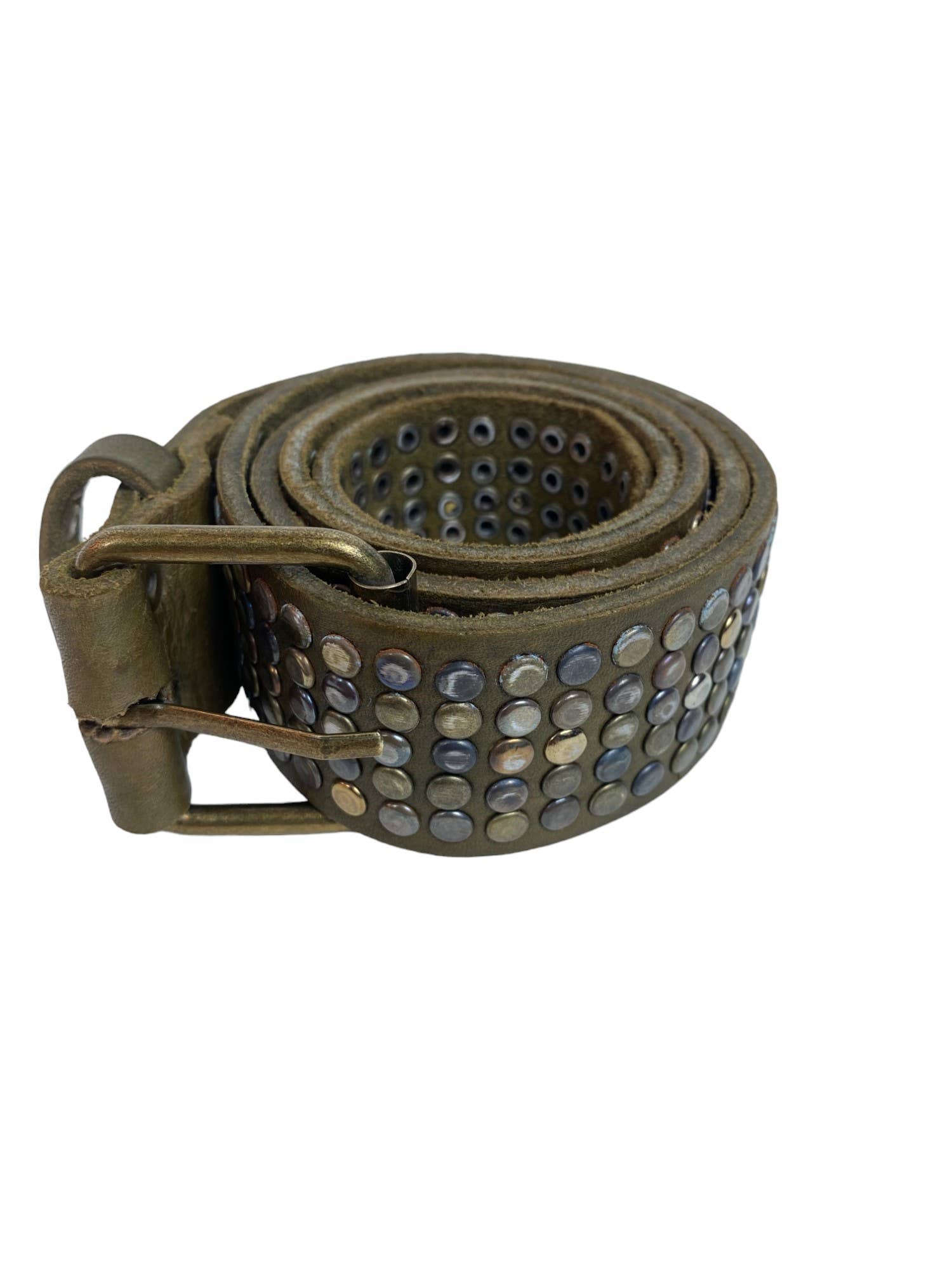 Berberwoolrug – Engroshandel Bælte - Dame – Nittebælte i læder med messing spænde, håndlavet4