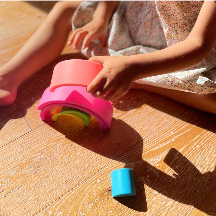 PETIKIDS - Wholesale Stacking Rings Game - Baby - Montessori educational toy: Fluorescent stackable rainbow2