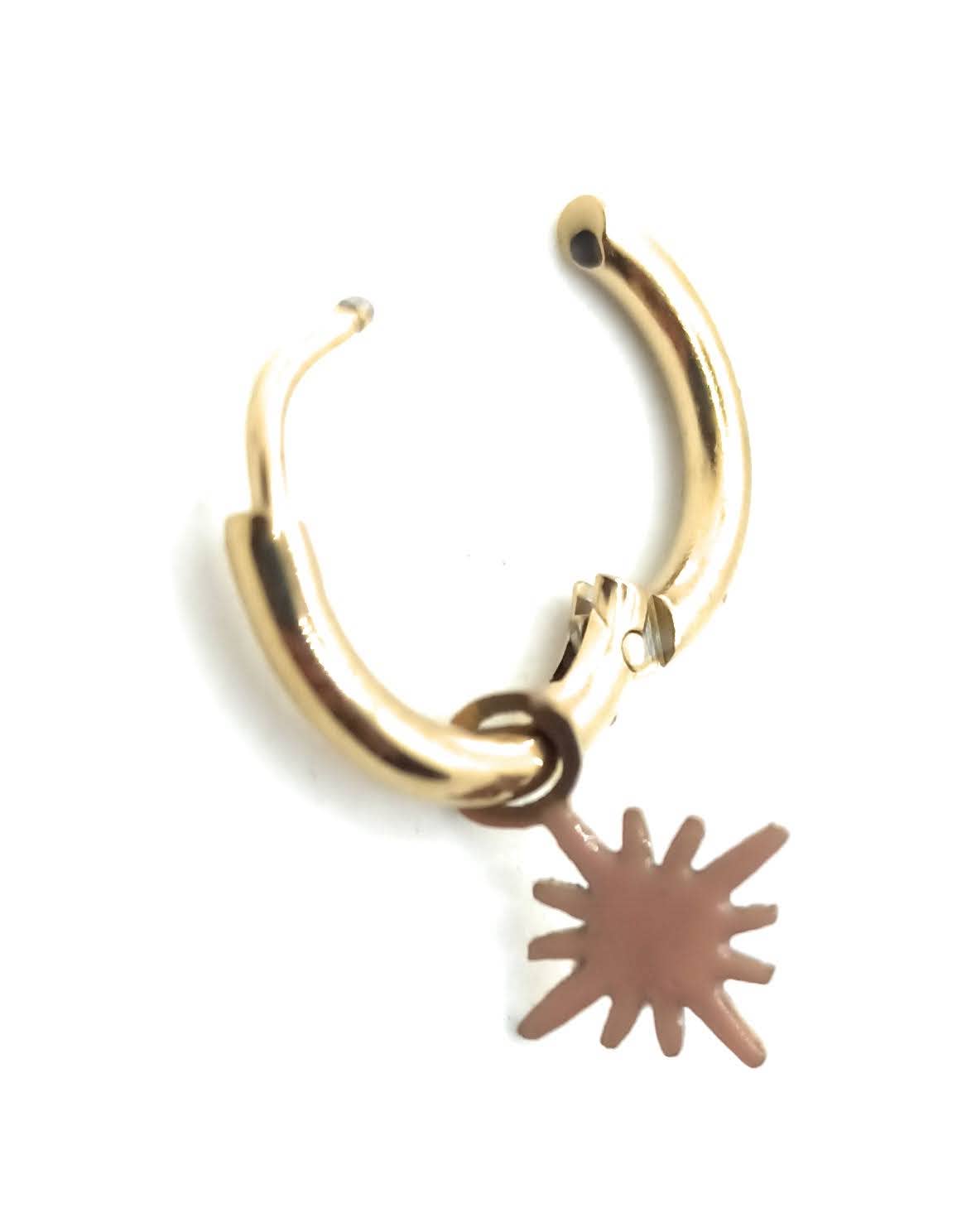 BRANDELIA - Wholesale Dangle Earrings - Pendant Earrings · Nude Star Gold Hoop3