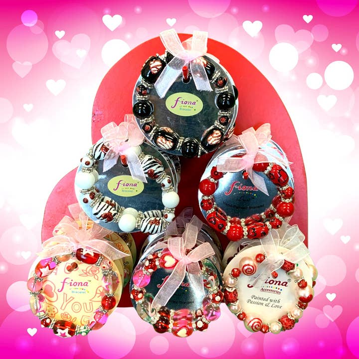 Fiona Accessories - Vente Bracelet de perles - Bracelets coeur Saint-Valentin 36 pièces avec affichage coeur rouge