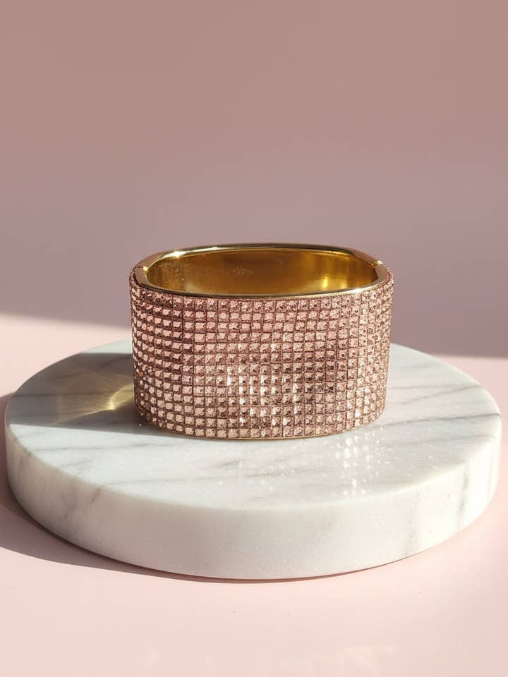 Bracciale a cerniera con cristalli specchiati e massicci. per la vendita all'ingrosso da parte di Arya Jewellery Wholesale