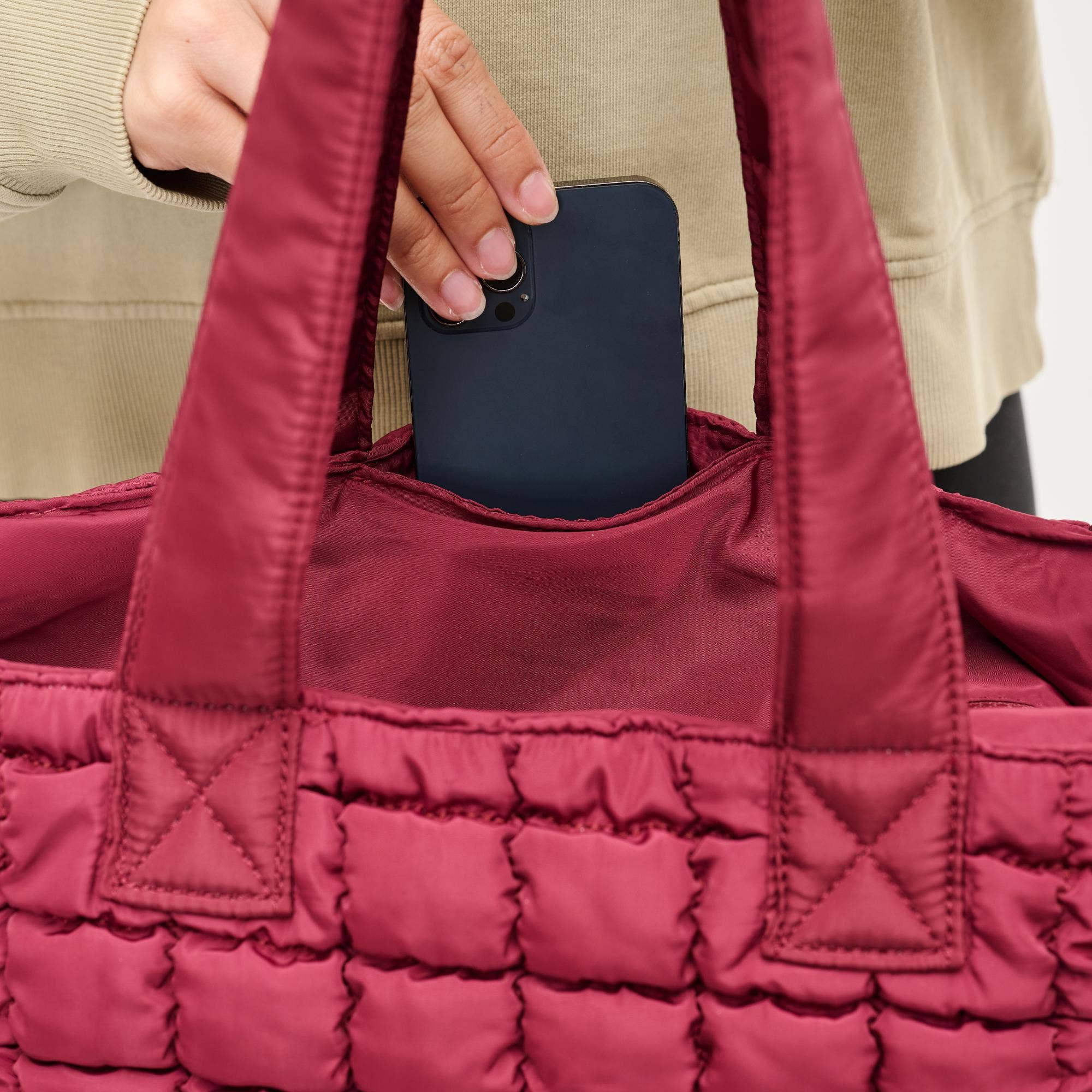 Sol and Selene - Wholesale Draagtas - Dames - Dreamer Gewatteerde Puffer Nylon Tas83