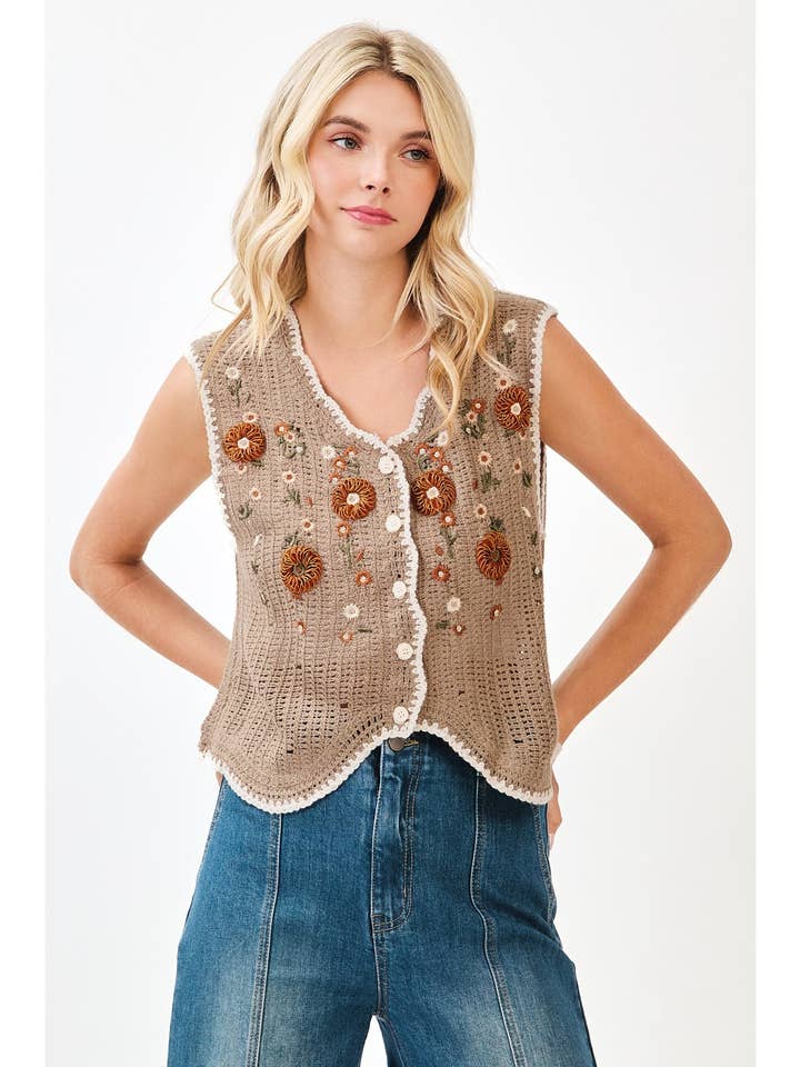 TOP SENZA MANICHE ALL'UNCINETTO CON RICAMO FLOREALE per la vendita all'ingrosso da parte di mittoshop