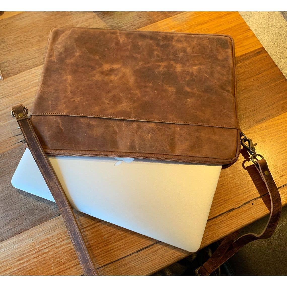 MLC - Wholesale Laptop/Tablet Case - Women's - Exquisite Edition Leather Macbook Sleeve Laptop Bag8