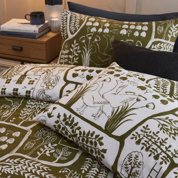 Frida Abstract Printed Reversible Duvet Cover Set Moss for wholesale on Faire