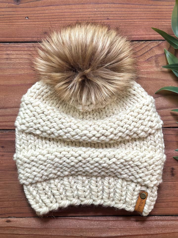 Lola Strickmütze in Fisherman für den Großhandel von Ellikin Knits