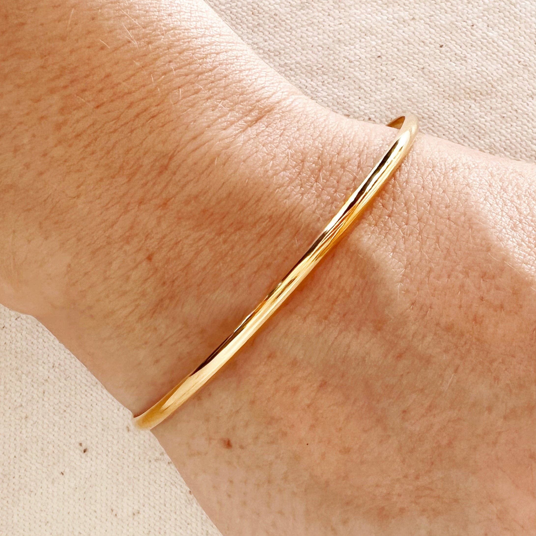 GoldFi - Wholesale Bangle Bracelet - Plain 18k Gold Filled Classic Bangle3