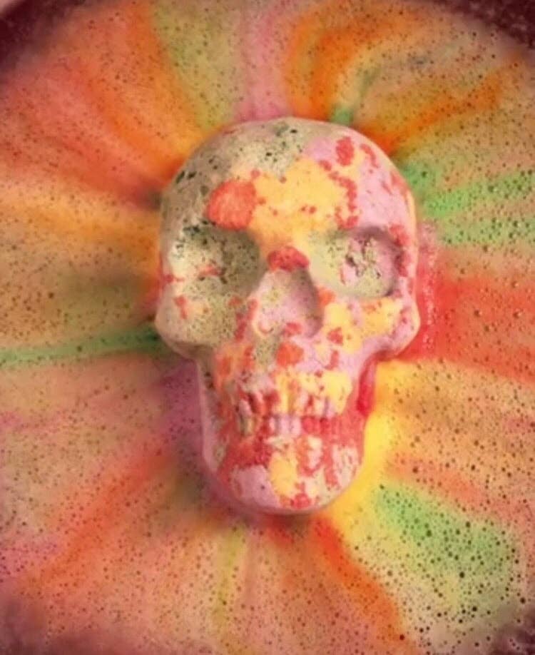 Man on the Moon Mystics - Wholesale Bath Bomb/Fizz - Rainbow Skull Bath Bomb3